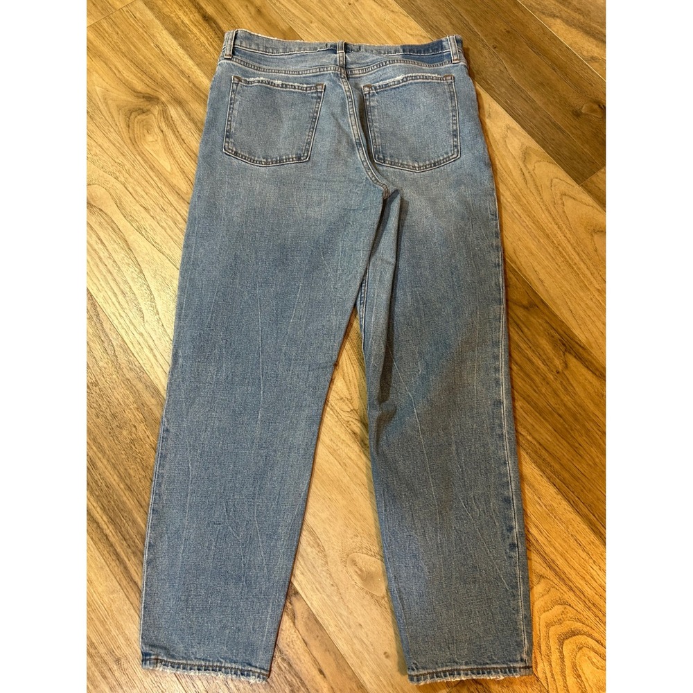 Abercrombie & Fitch The Mom High Rise Jeans Light Wash Distressed Size 31/12